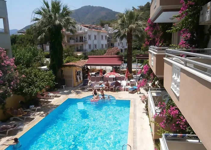 Family Aparthotel 2*