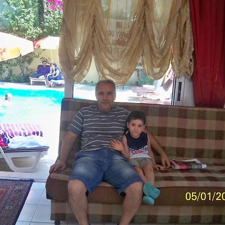 Family Ξενοδοχείο με διαμερίσματα Μαρμαρίς