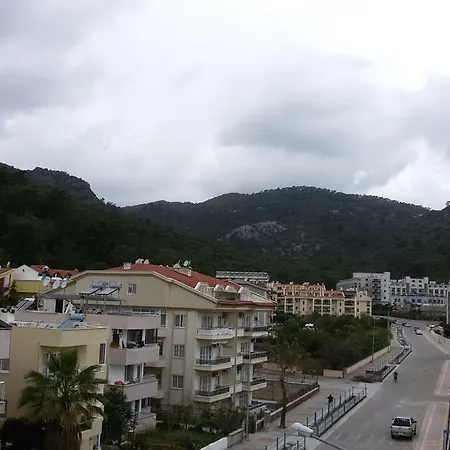 Ξενοδοχείο με διαμερίσματα Family