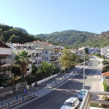 Family Ξενοδοχείο με διαμερίσματα 2*