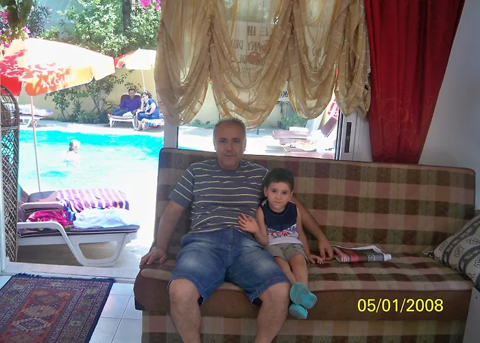 Family מלון דירות מרמריס
